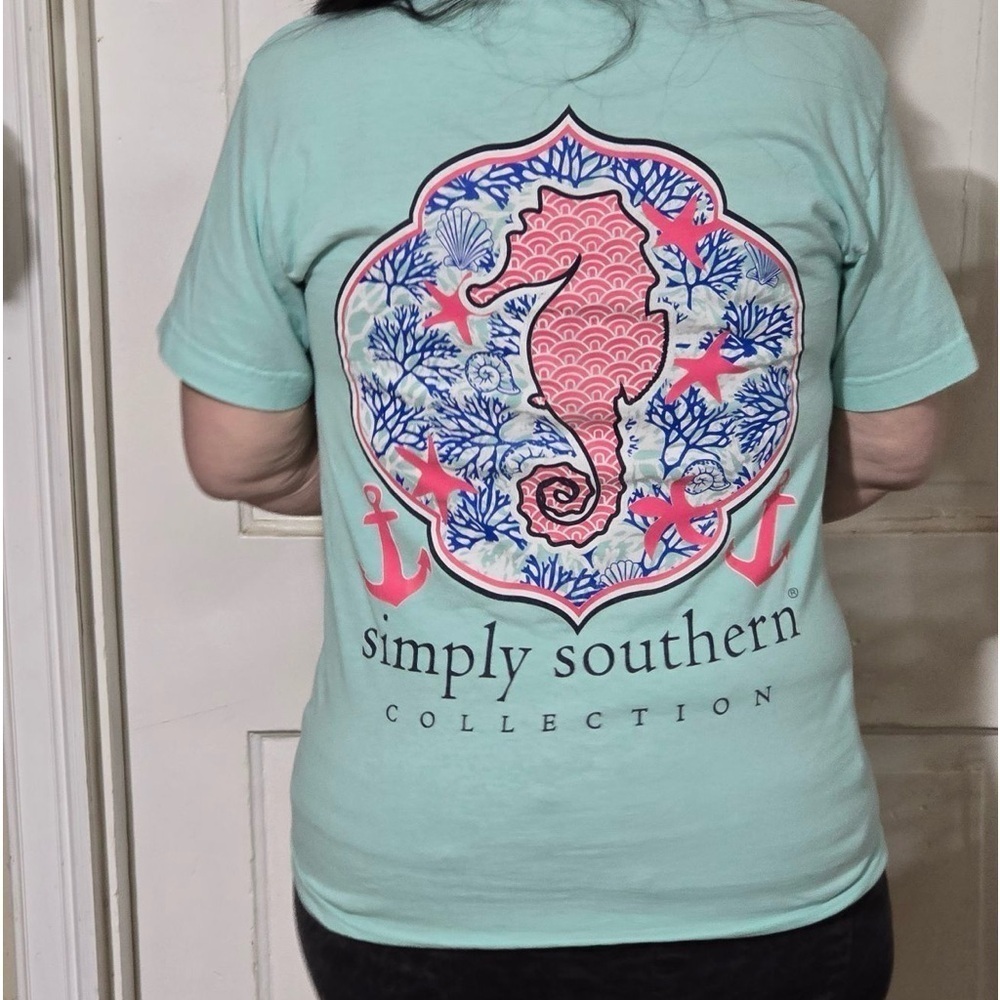 Simply Southern Blu Pink T-shirt With Sea Horse Women’s Size Small 100% Cotton